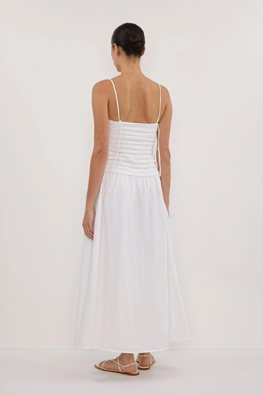 Luftiges Midi-Kleid mit A-Linien-Schnitt