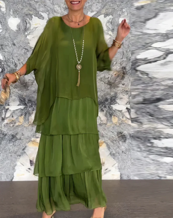 Elegantes Maxikleid mit weitem Rundhalsausschnitt