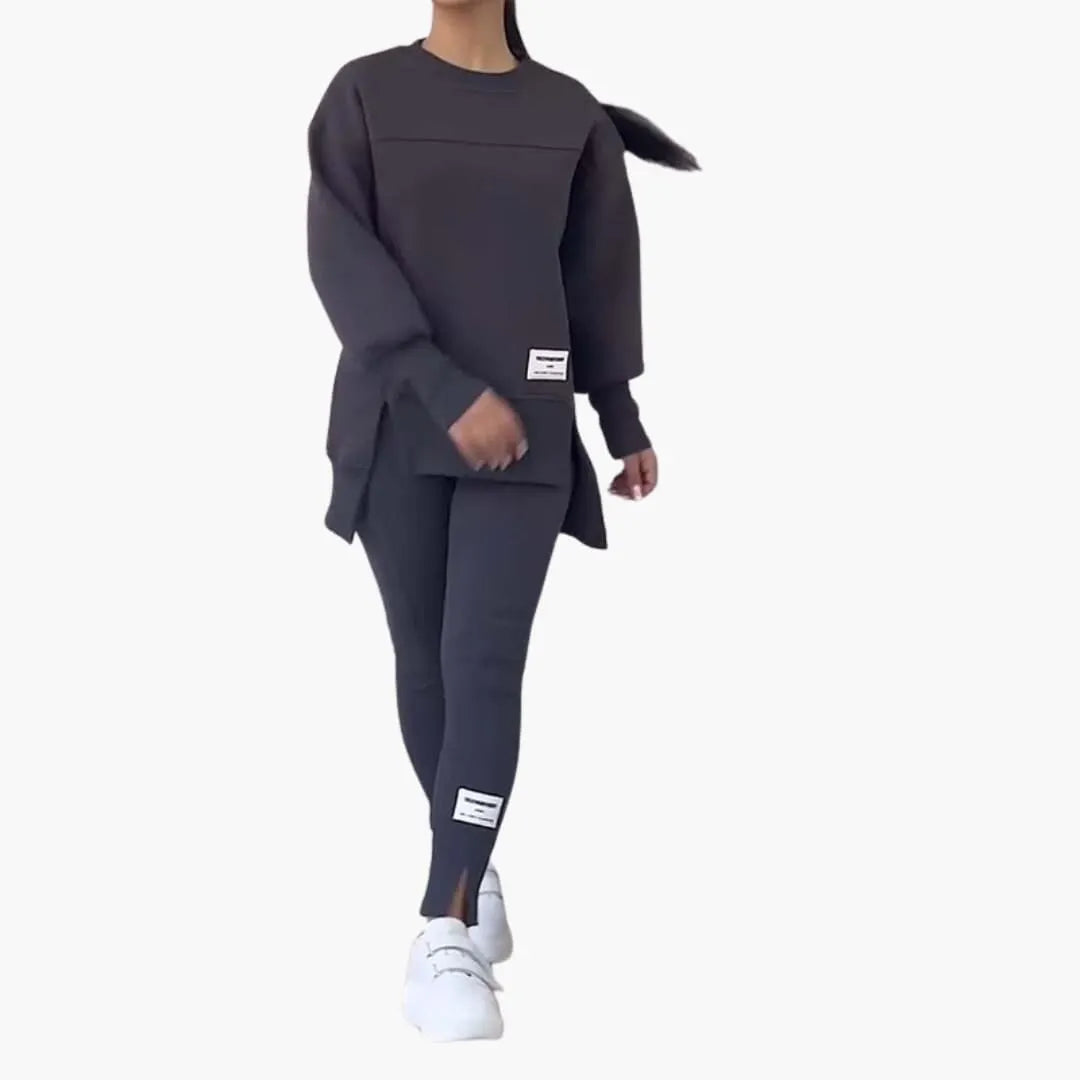 Womenâ€™s two-piece set with long sleeves and trousers