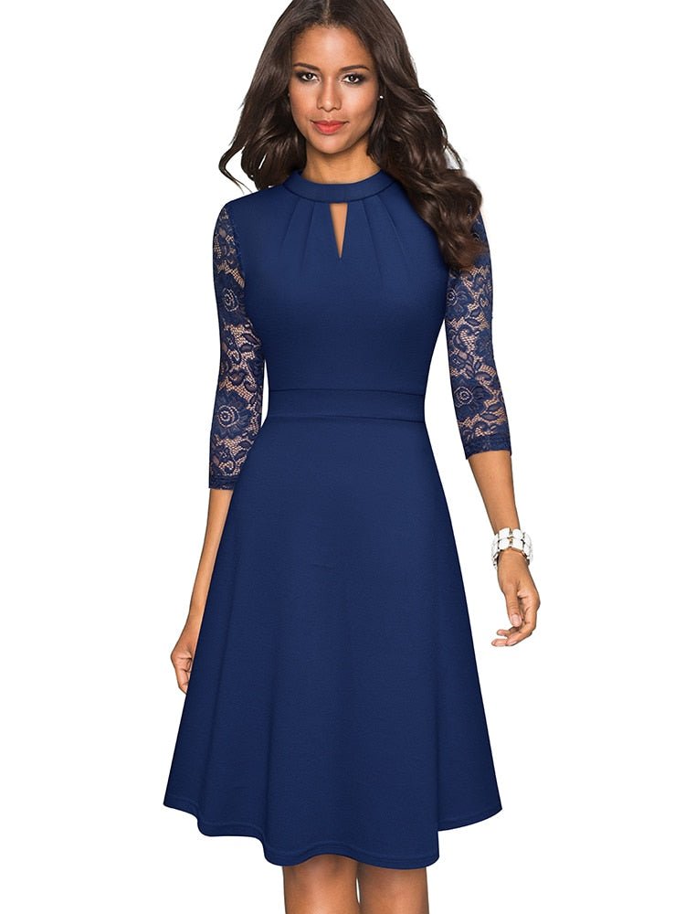 AusgehÃ¶hltes Spitzenkleid