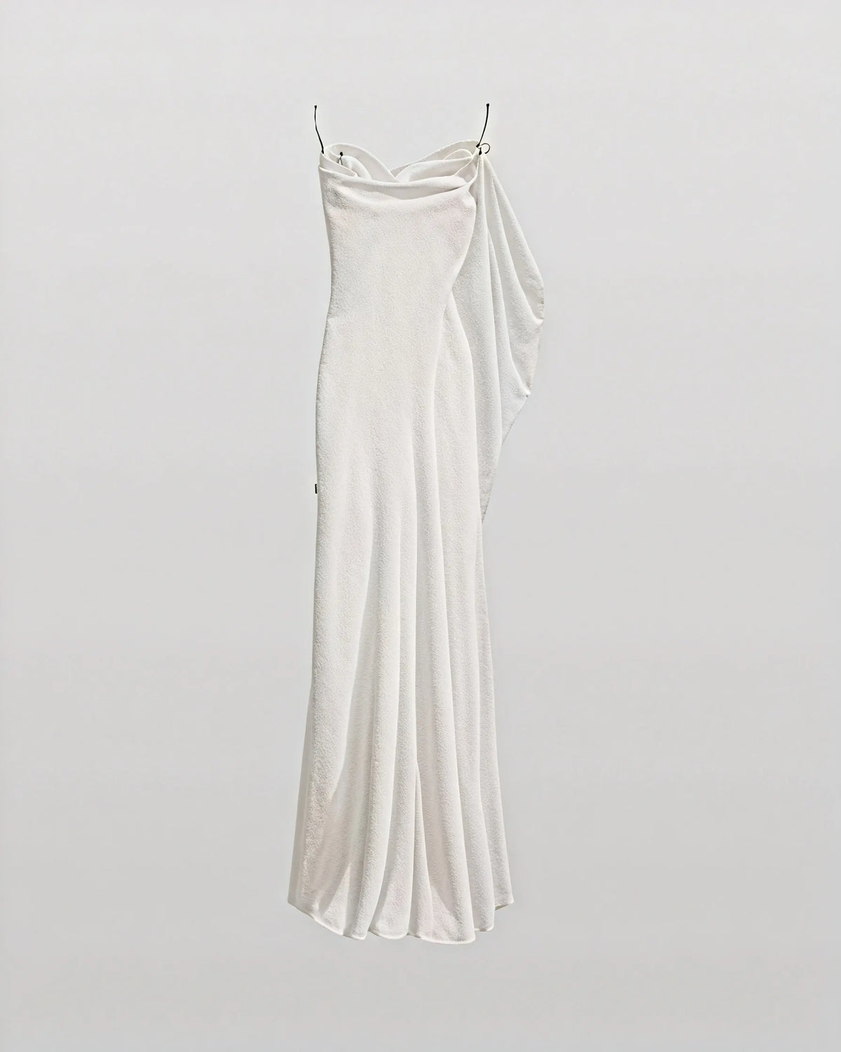 Satin Maxikleid – Wasserfallausschnitt, Spaghettiträger