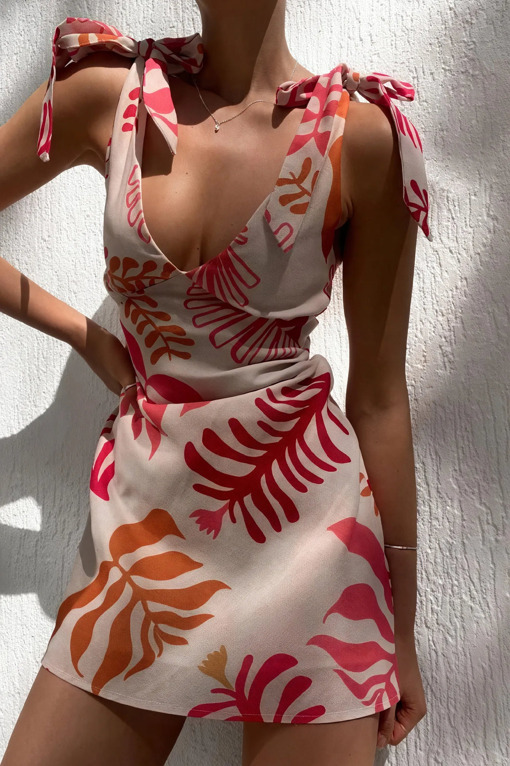 GeblÃ¼mtes Mini-Kleid mit TrÃ¤gern
