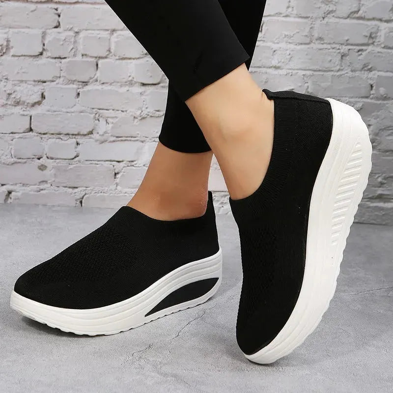 ELARA | Orthopedische Dames Slip-On Sneakers Met Luchtige Demping â€“ Licht, Steunend & Modern!