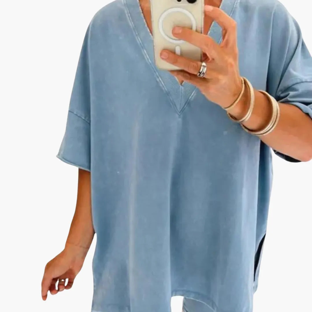 Womenâ€™s two-piece set with short sleeves and shorts
