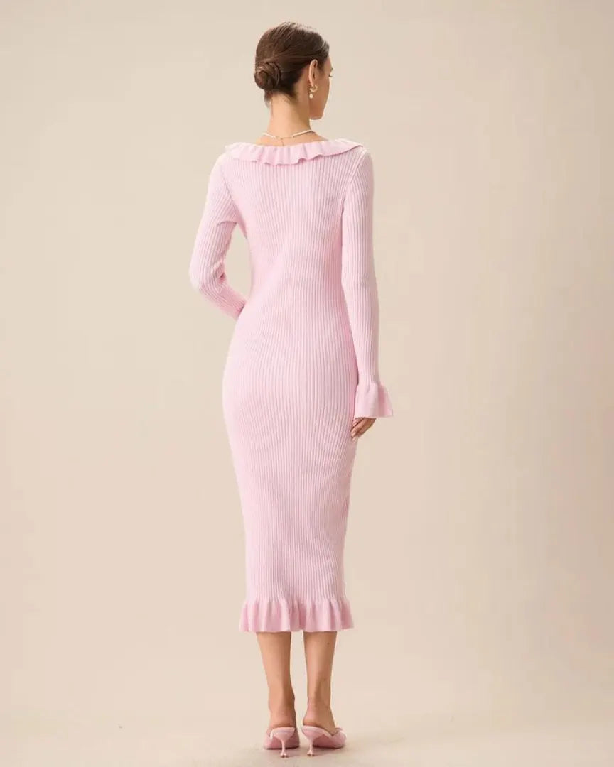 Kleid mit Rüschen und Glockenärmeln