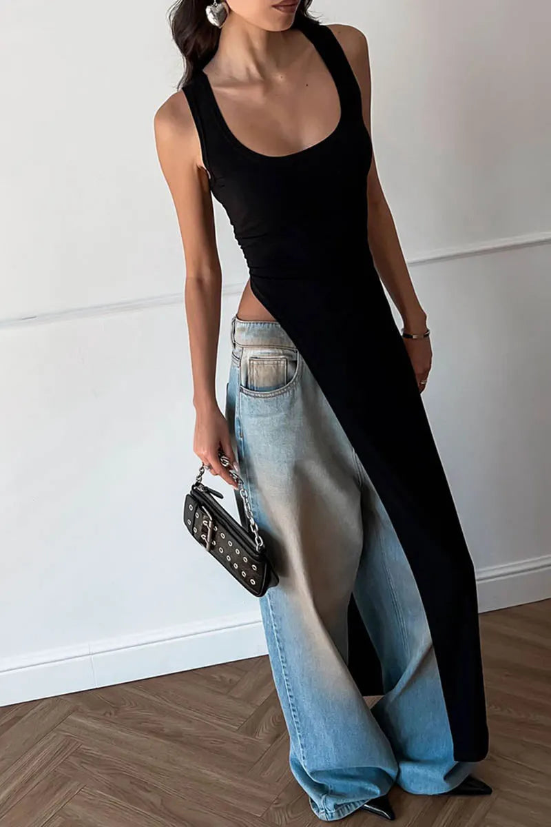 Minimalistisches Kleid/Top mit Schlitz-Detail