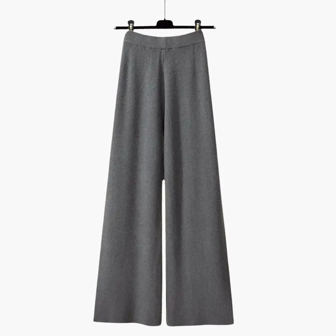 Womenâ€™s three-piece set with jacket and trousers