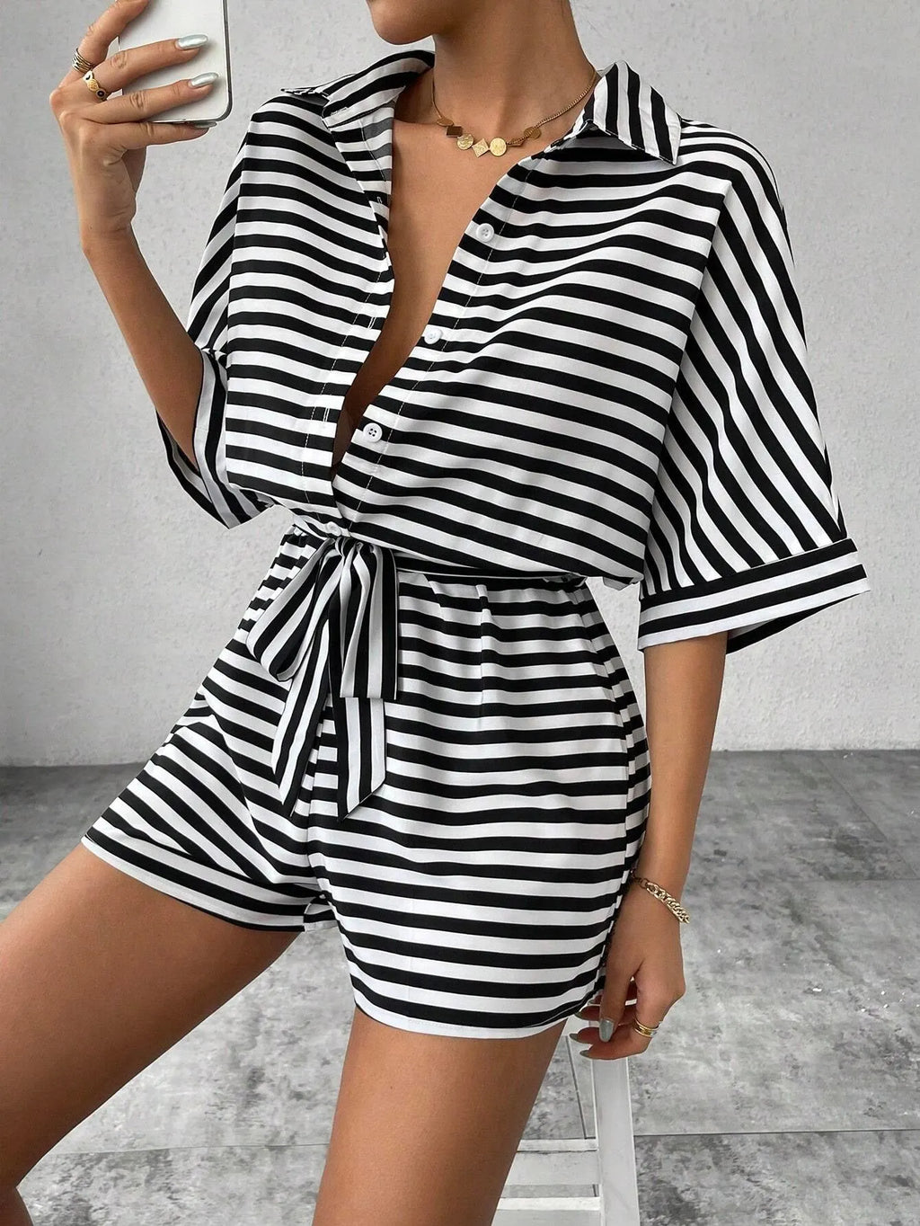 Combinaison short col Ã  revers style cardigan rayÃ©e