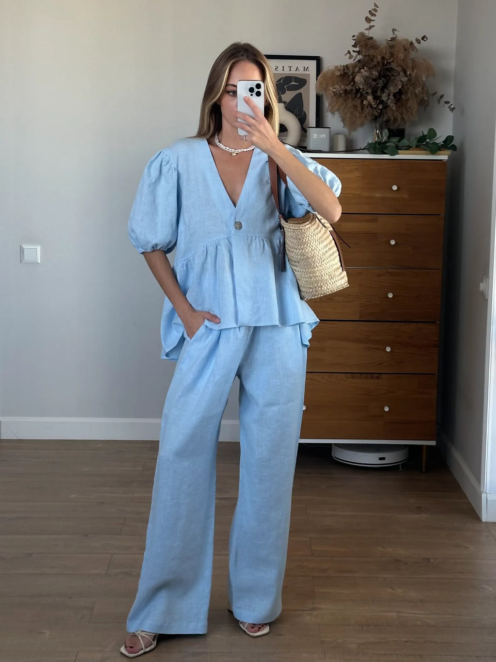 Leinen Zweiteiler – V-Ausschnitt Top & Weite Hose