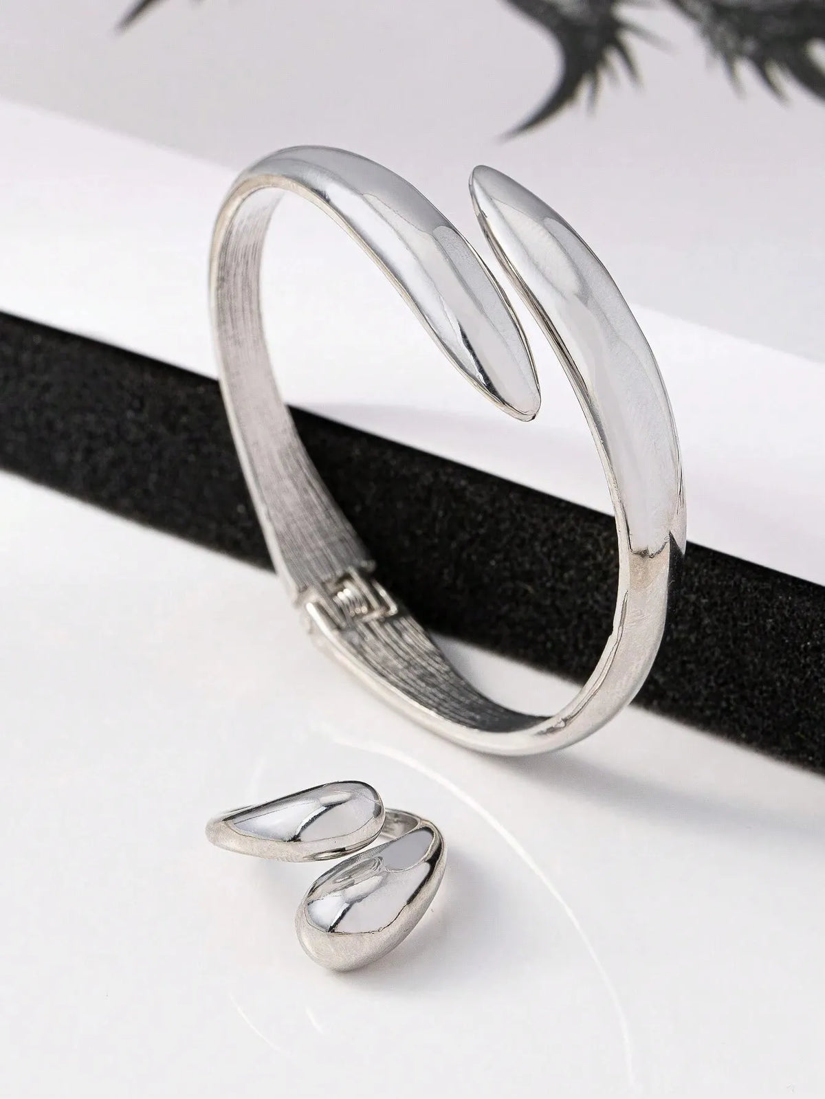 Conjunto Pulseira e Anel Josyane Prata