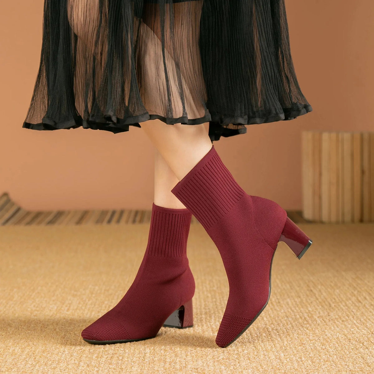 SILKE | Zwarte Enkellaarsjes Voor Dames Met Hak En Comfort+ Zool – Elegant & Ondersteunend