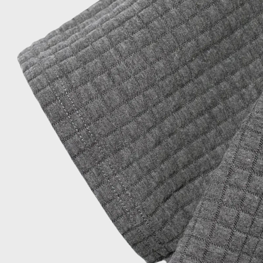 - Texturiertes Poloshirt
