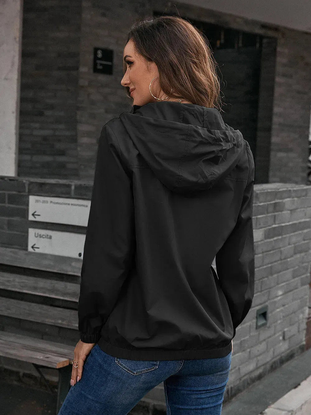 MIRELLA | Dames Waterdichte Trenchcoat – Functioneel, Modern & Ideaal Voor Buitenactiviteiten