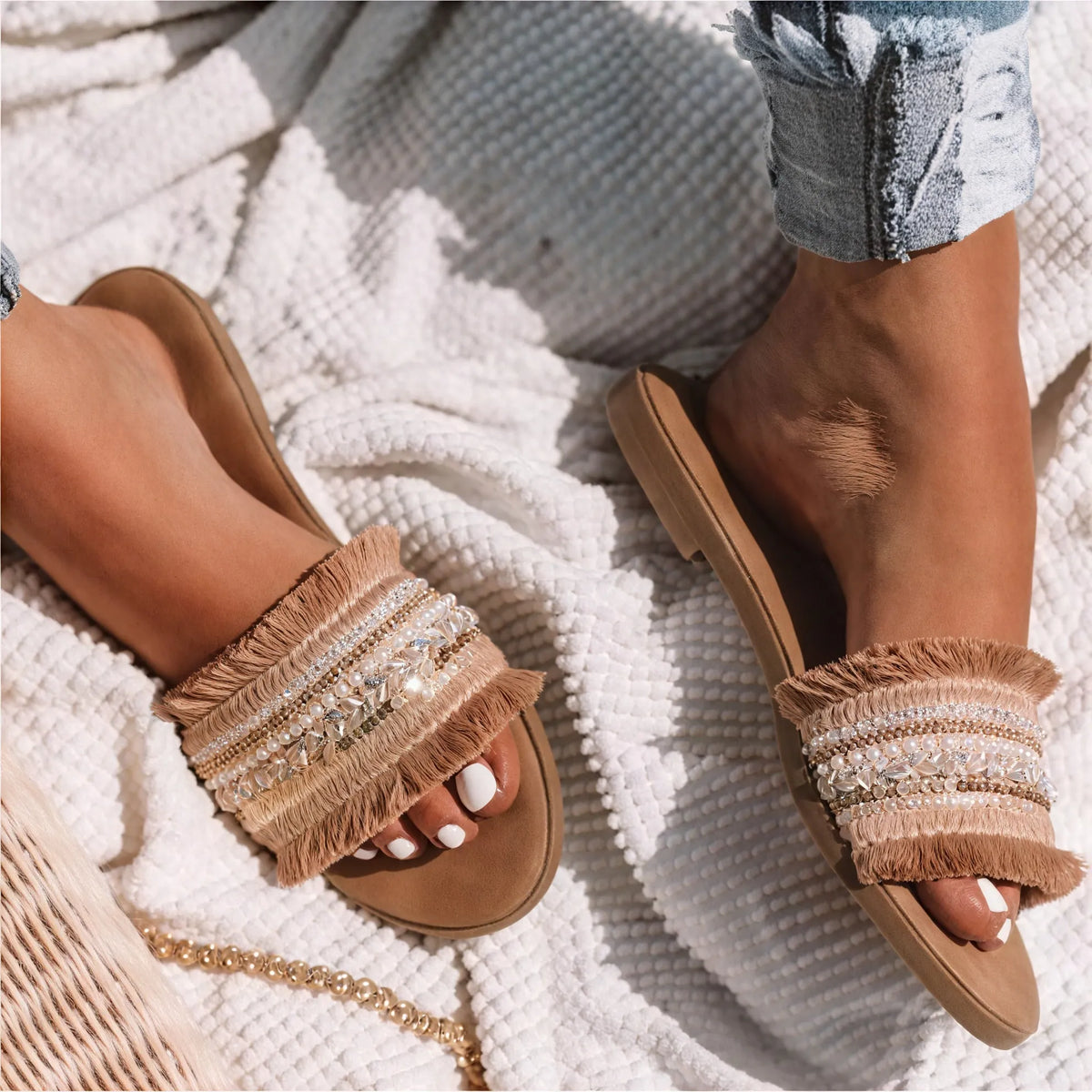 Boho Slide-Sandalen – Bestickte Riemen mit Fransen