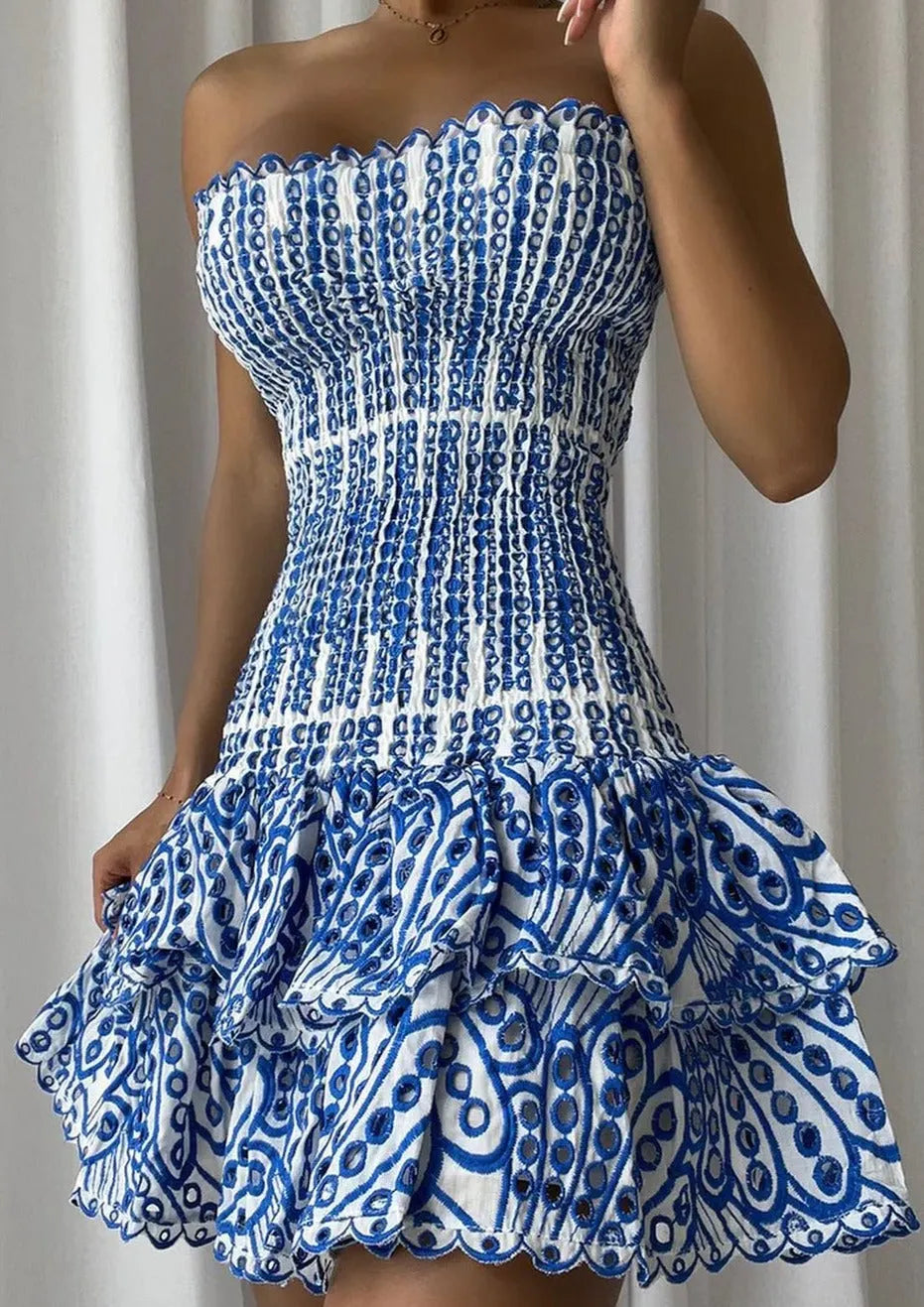DOLCE | Strapless Zomerjurk Met Borduursel in Blauw â€“ Elegant, Luchtig & Verfijnd!