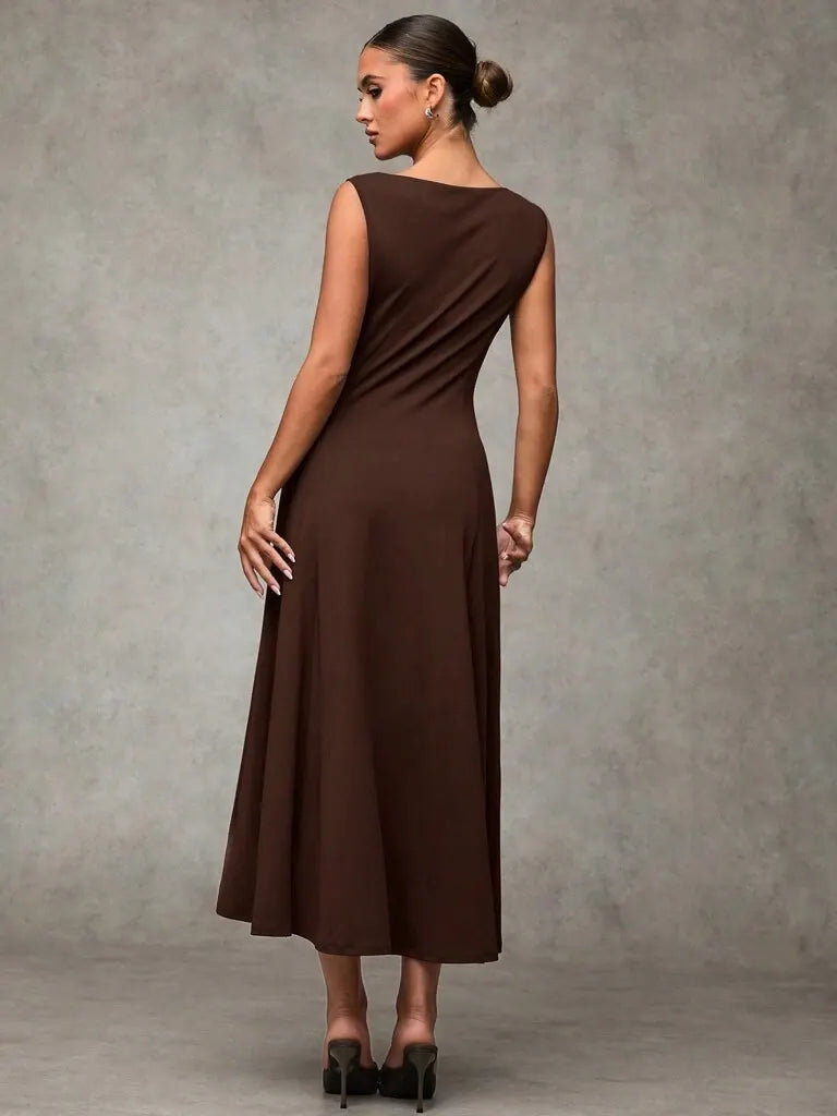 Vestido Midi Elegante sem Mangas Cor CafÃ© Tereza