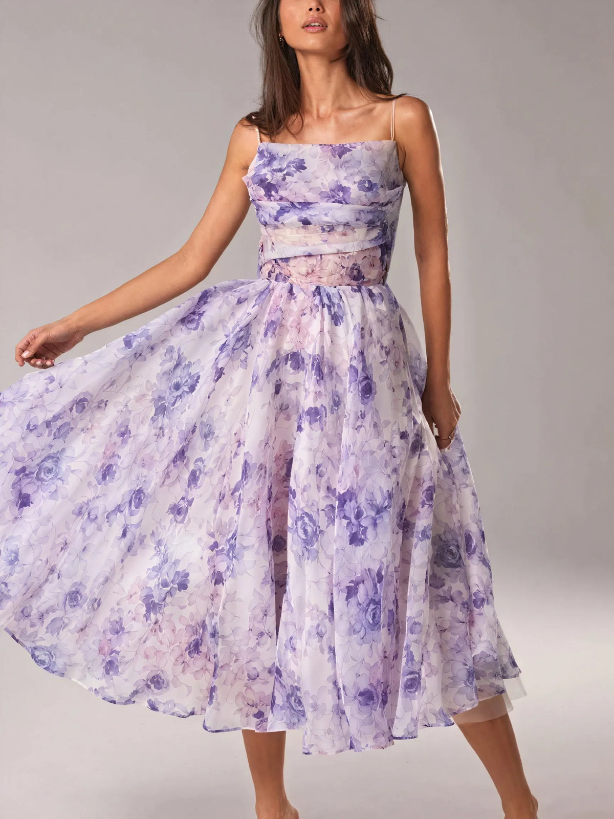 Blütenzauber: Elegantes Kleid für unvergessliche Momente