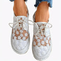 Florale Mesh-Sneakers mit zarter Stickerei