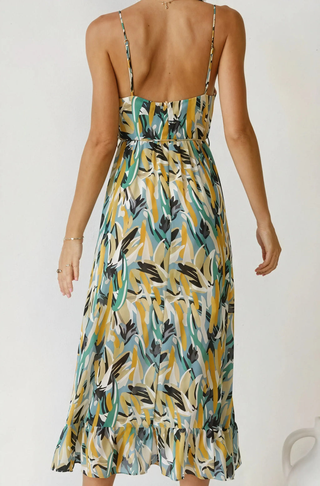 Fließendes Sommerkleid mit Blumenmuster