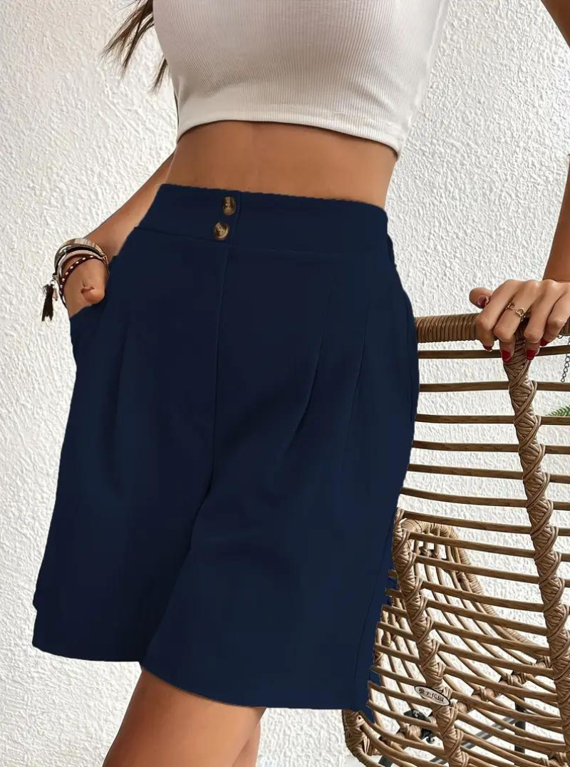 High-Waist Shorts – Bundfalten & Taschen