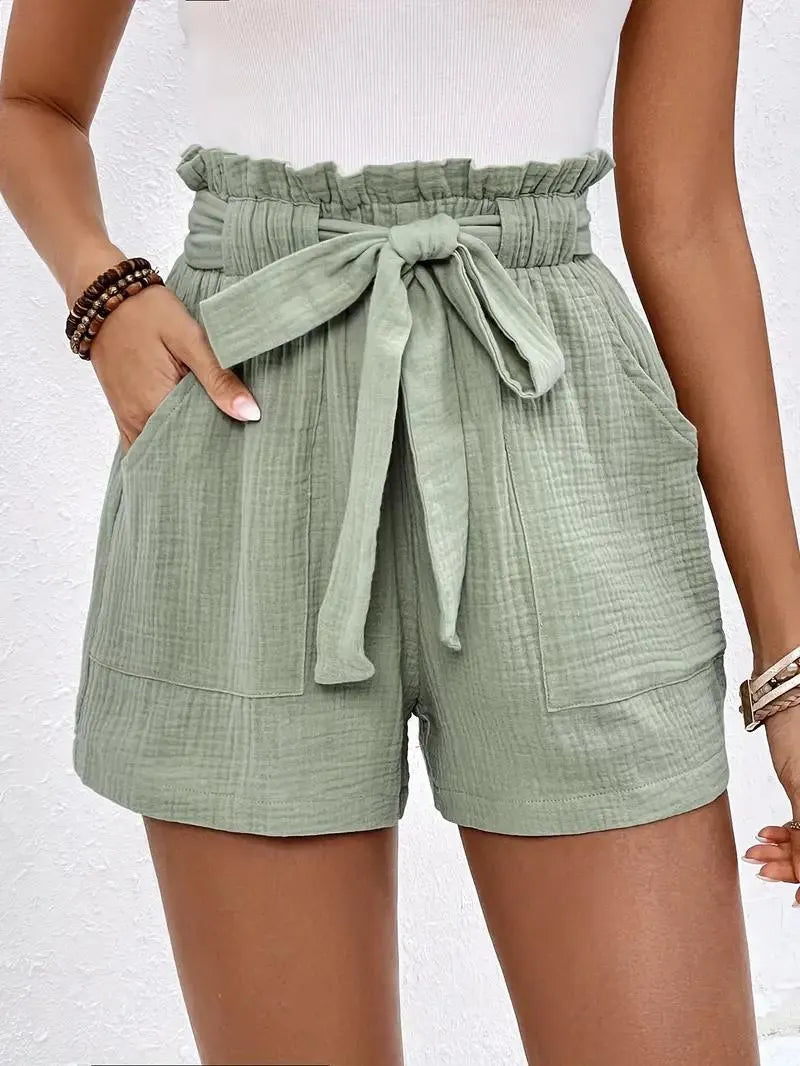 Taillenhohe Shorts mit Bindegürtel