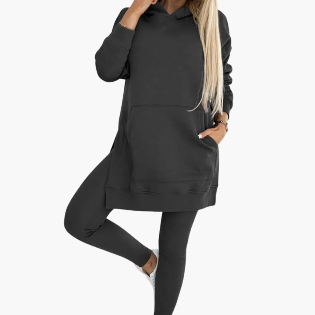 Womenâ€™s two-piece set with hood and leggings