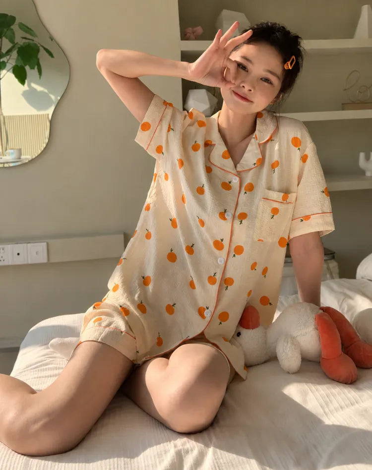 Women's Pajama Set with Flowers and Short Sleeves