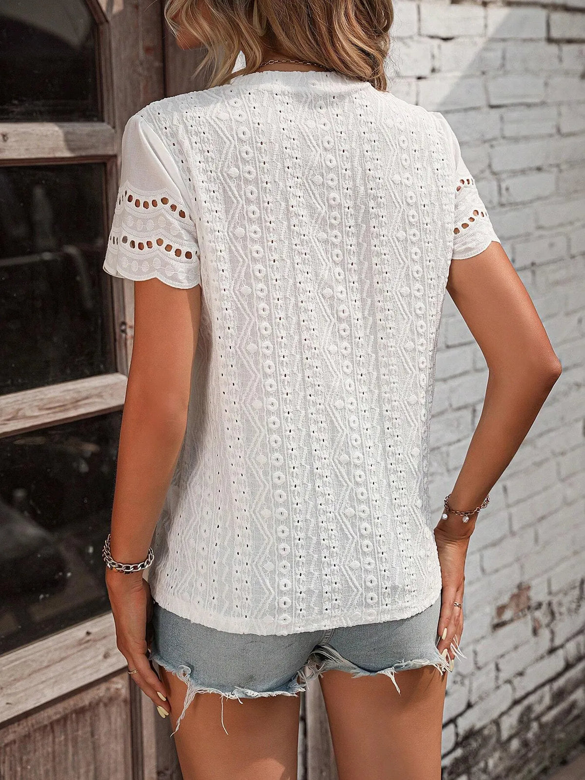 Blusa Feminina Com Renda Modelo Larissa Branca
