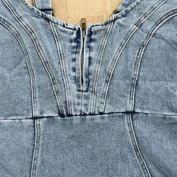 Denim-Kleid mit verstellbaren TrÃ¤gern
