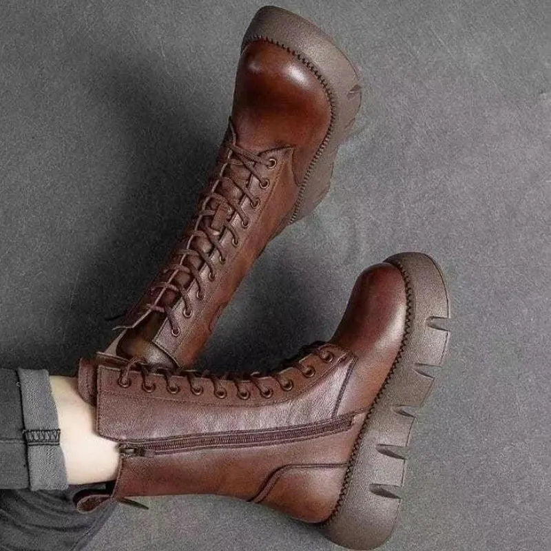 – Stylische Stiefel mit hoher Sohle