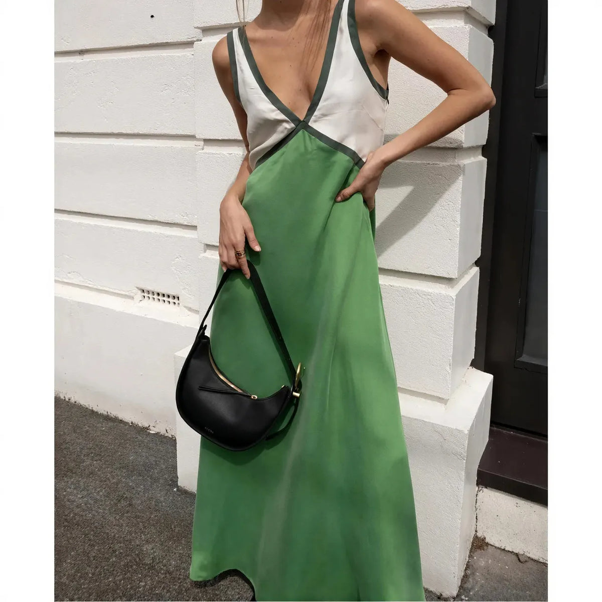 FlieÃŸendes Kleid mit Farbblockdesign