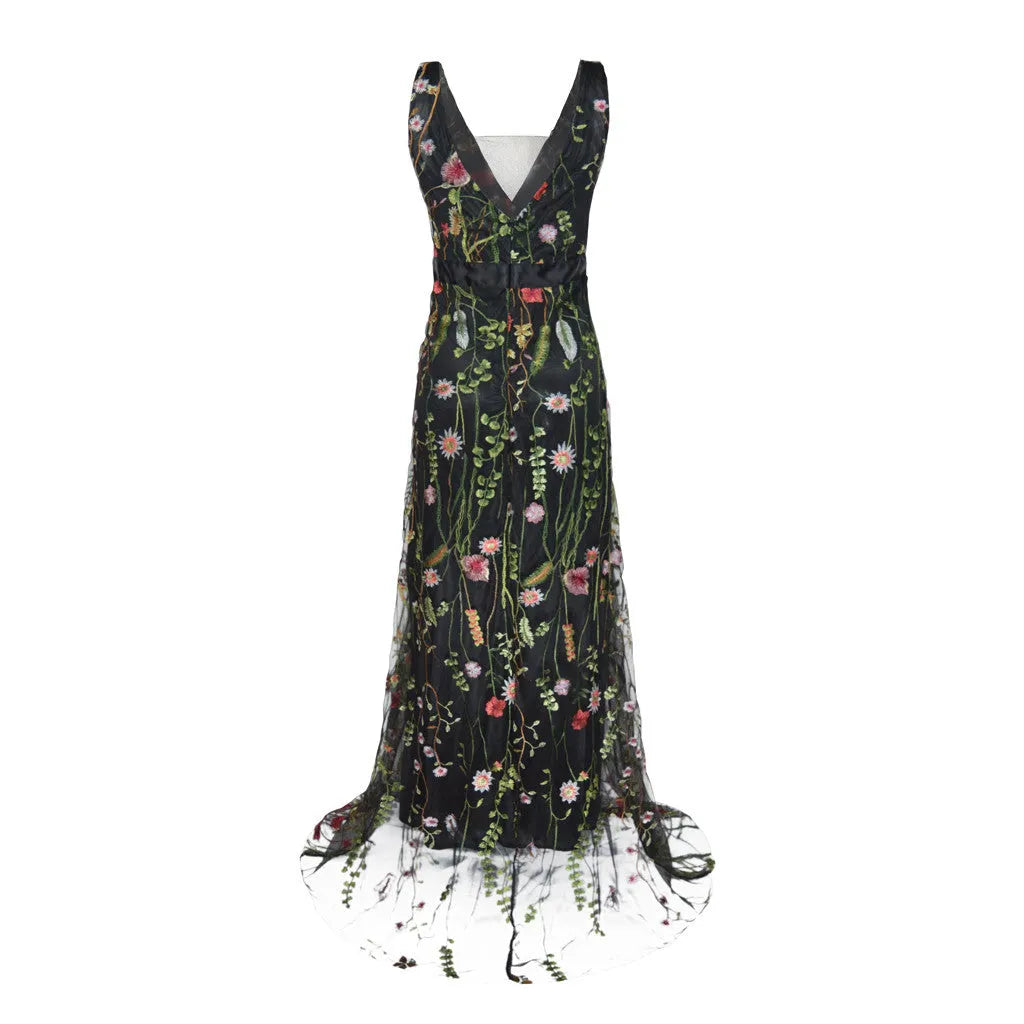 Fabulous Ã„rmelloses besticktes Kleid