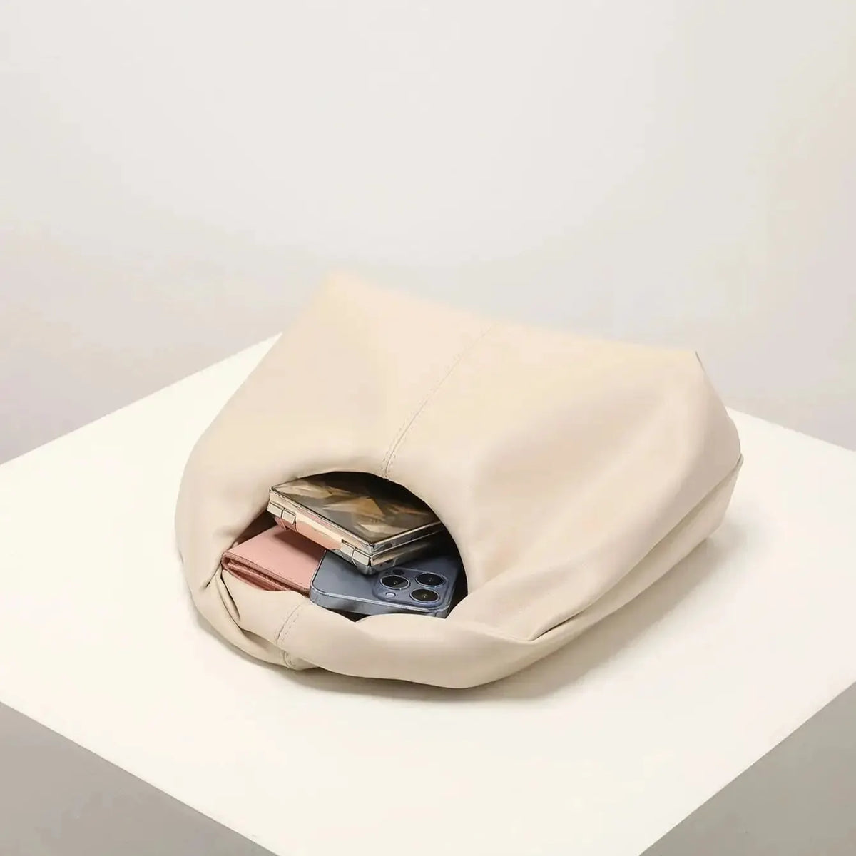 Elegante Handtasche mit Knotendetail