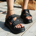 - Orthopädische klobige Sandalen