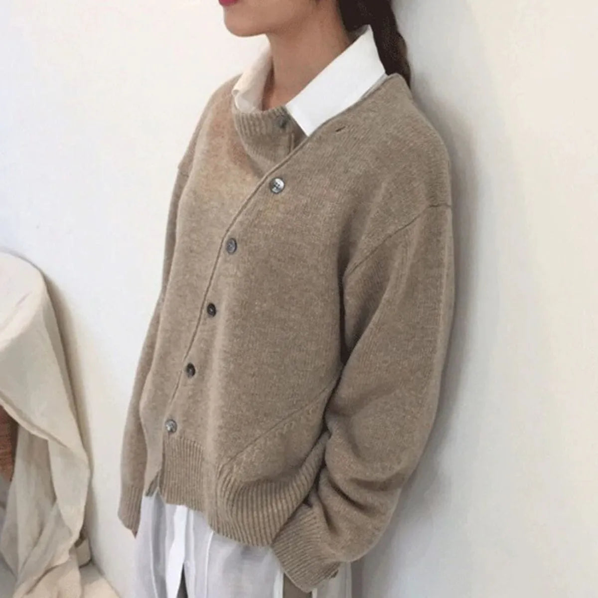 - Bequeme Jacke mit Knopfdetails