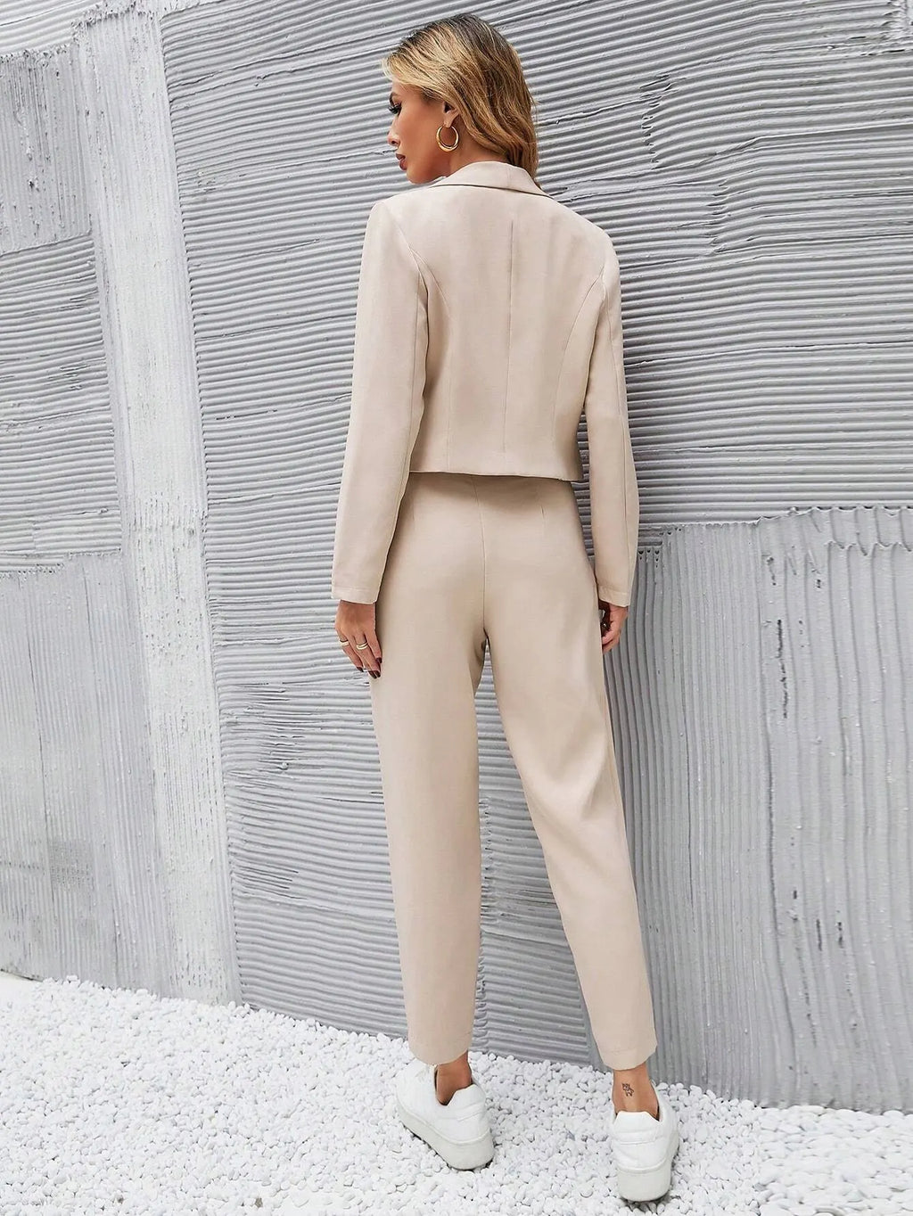Conjunto Feminino Alfaiataria CalÃ§a e Blazer Bege