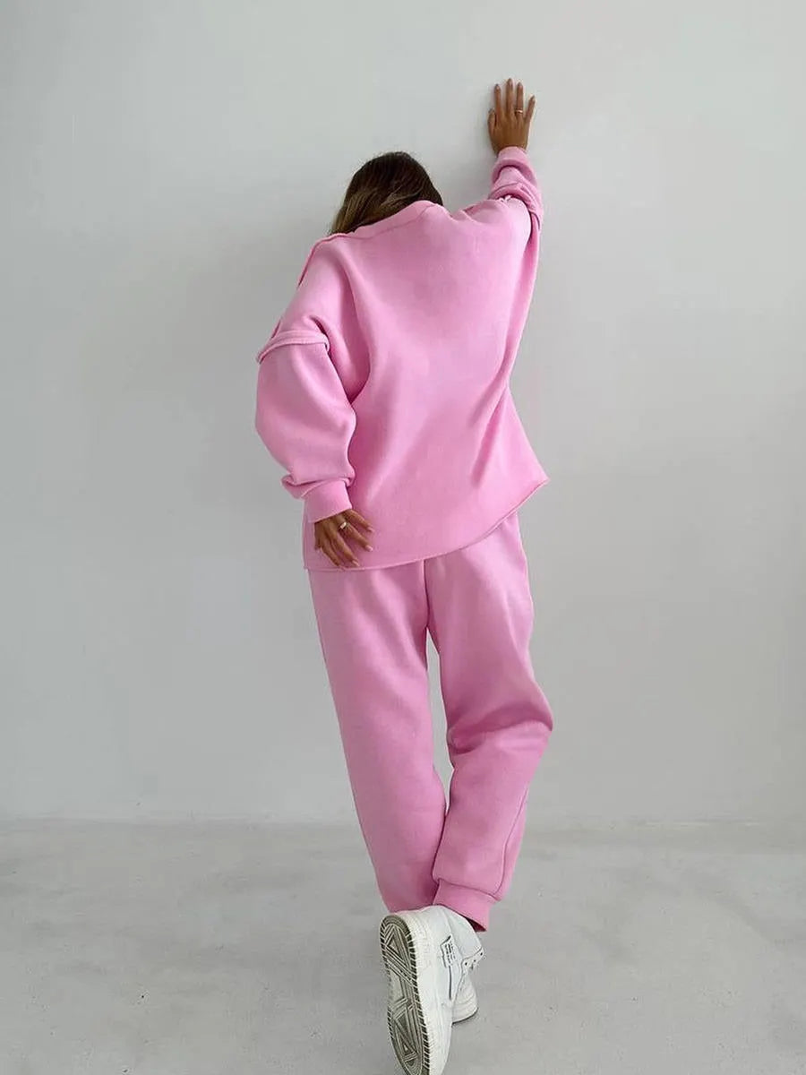 Oversized Women's Tracksuit with Sweater and Pants