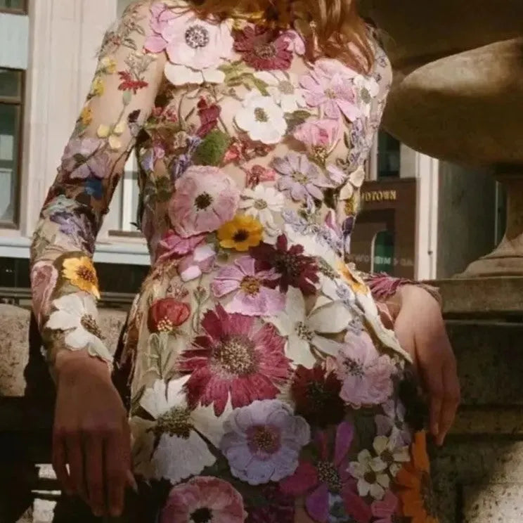 handgefertigtes Blumenkleid