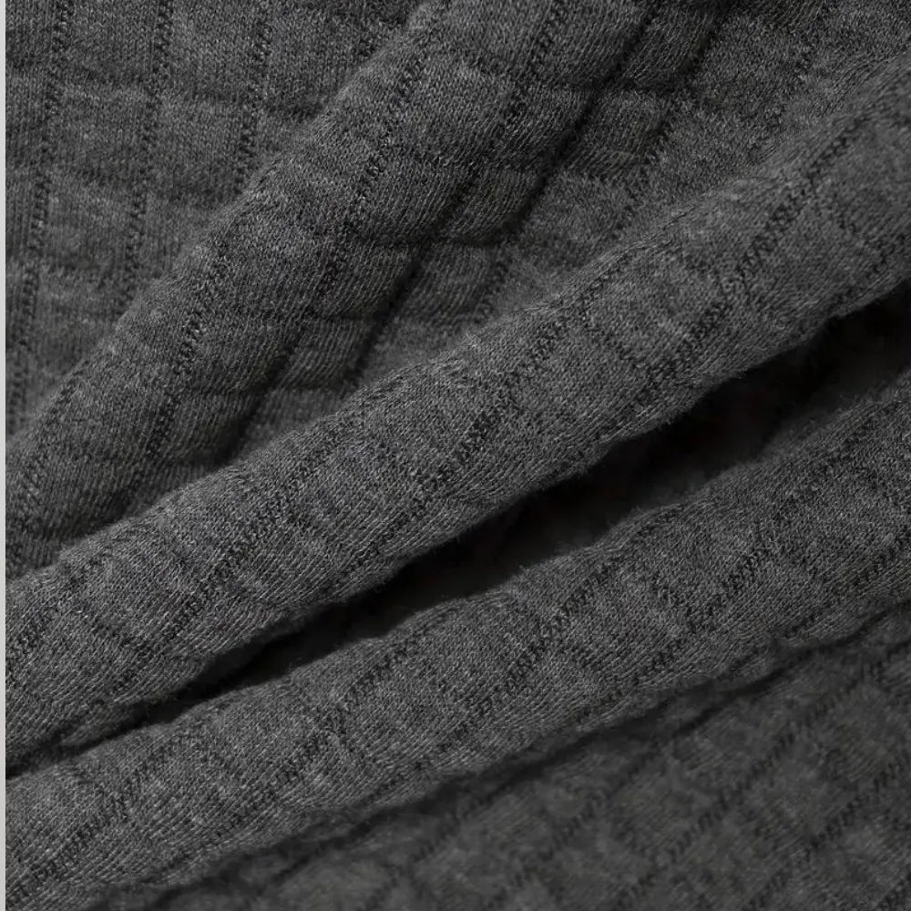 - Texturiertes Poloshirt