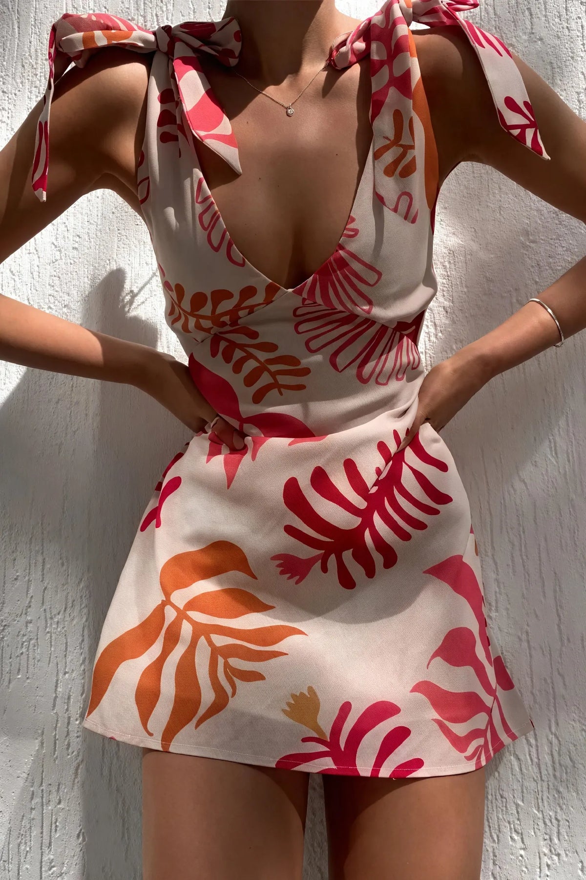 GeblÃ¼mtes Mini-Kleid mit TrÃ¤gern