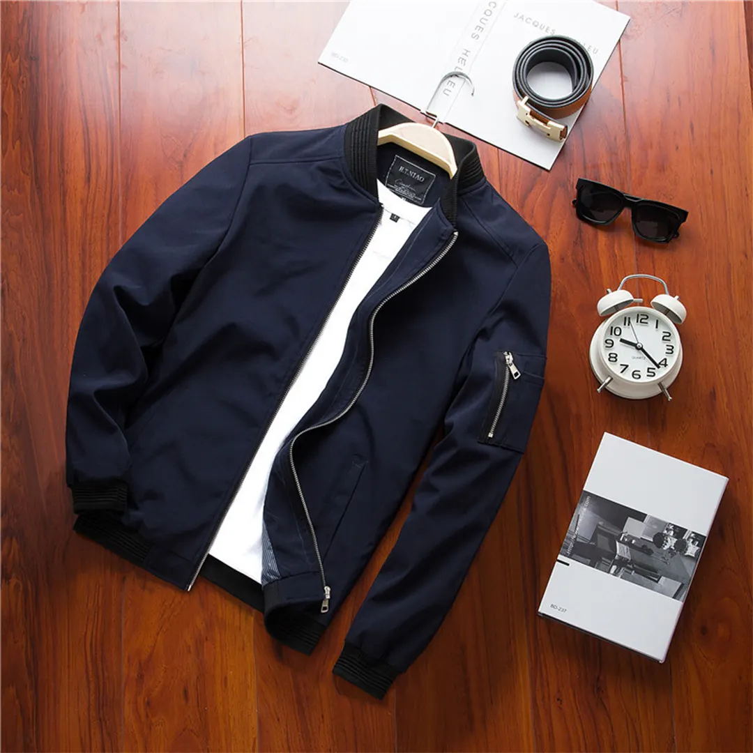 Stylische Und Kurze Sommerjacke Für Männer