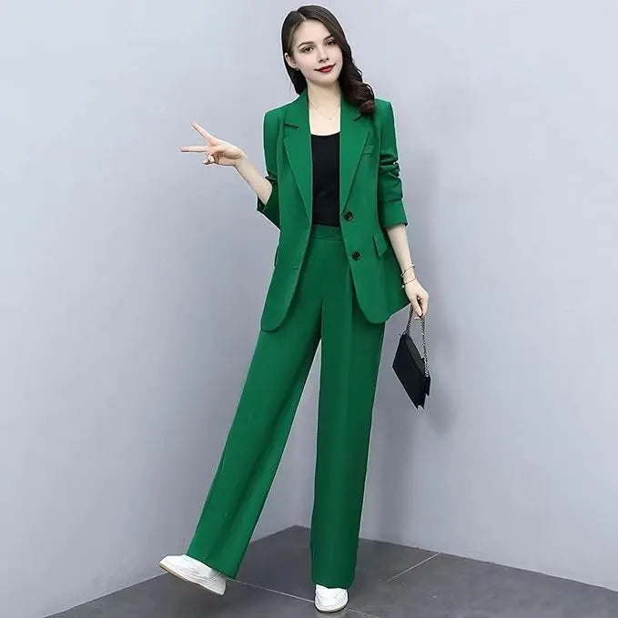 Eleganter Hosenanzug mit tailliertem Blazer
