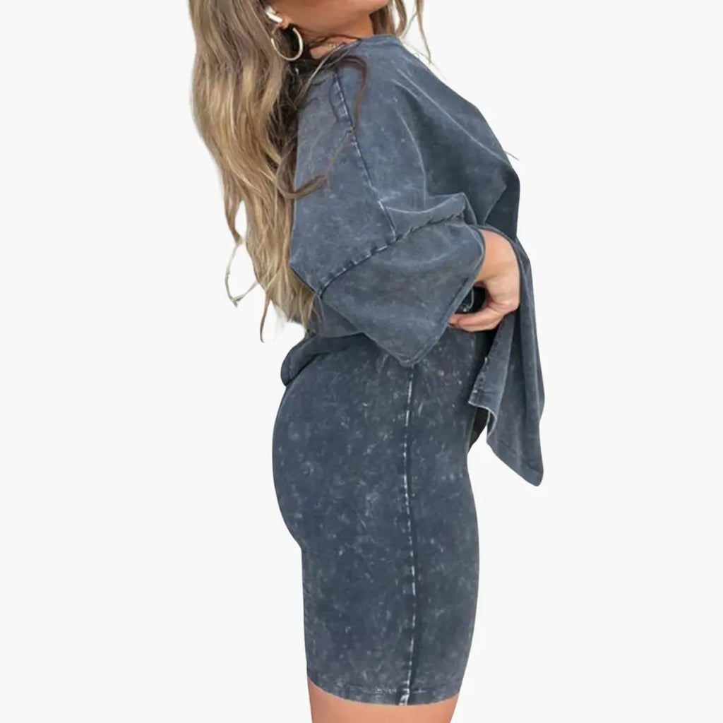 Womenâ€™s two-piece set with short sleeves and shorts