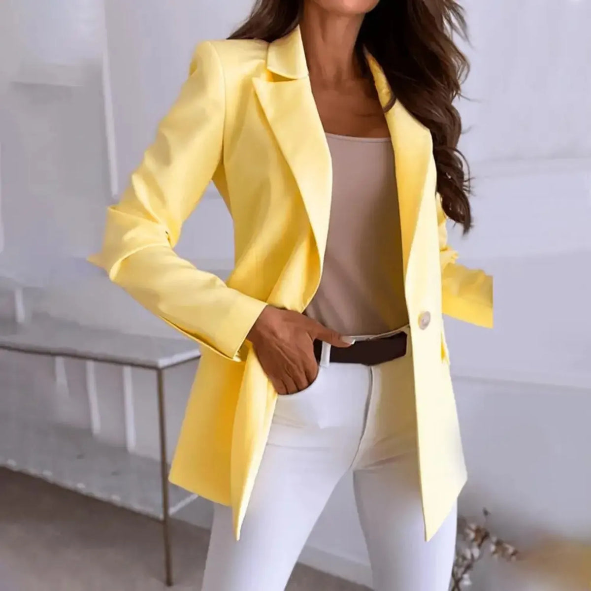 – Einfarbiger Damenblazer