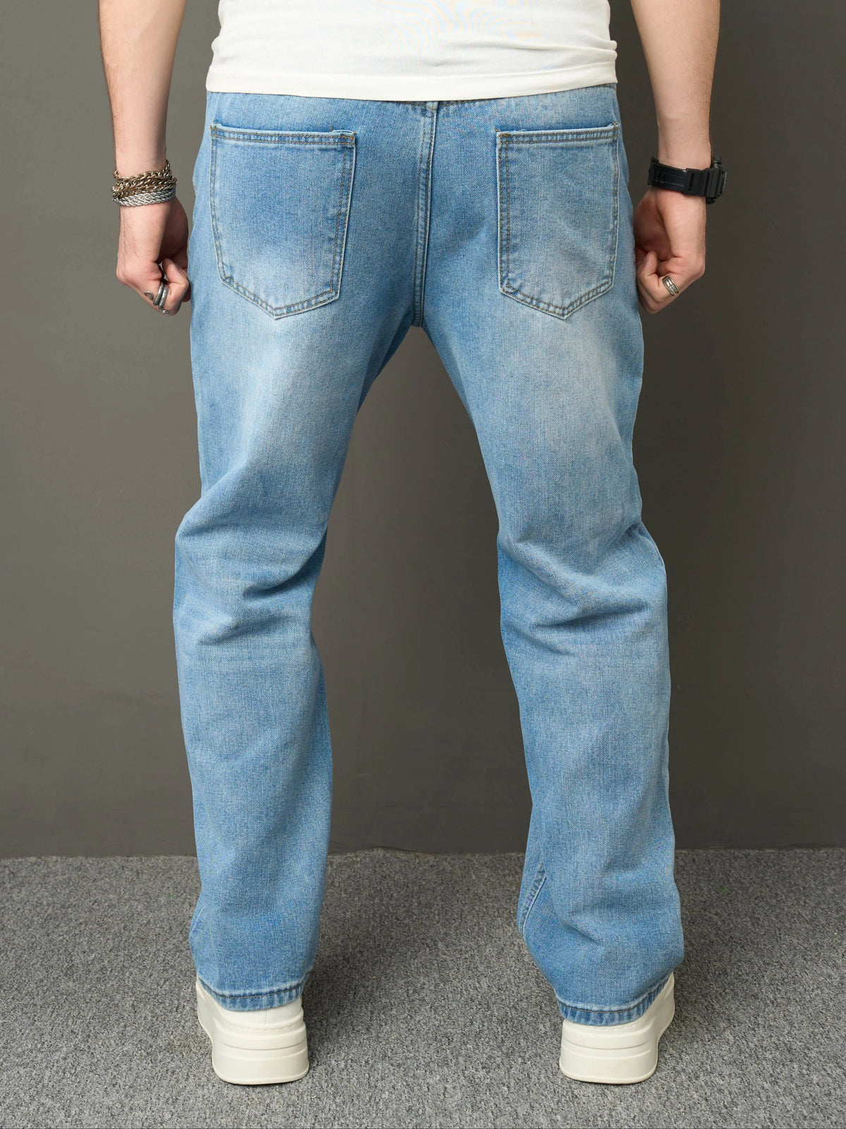 Bequeme Herrenjeans Mit Lockerer Passform