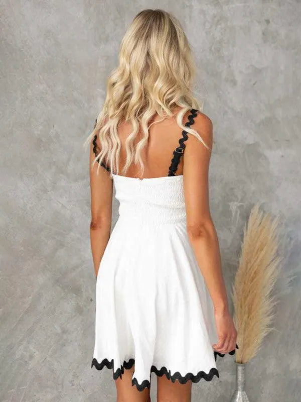 NAOMI | Zomerse flared Jurk met Klassieke Biezen