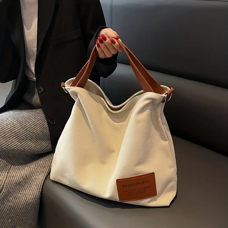AdeleBag â€“ Schlichte UmhÃ¤ngetasche aus Canvas