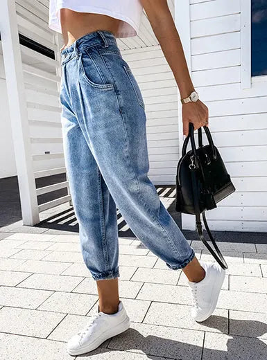 - LÃ¤ssige Streetwear-Jeans