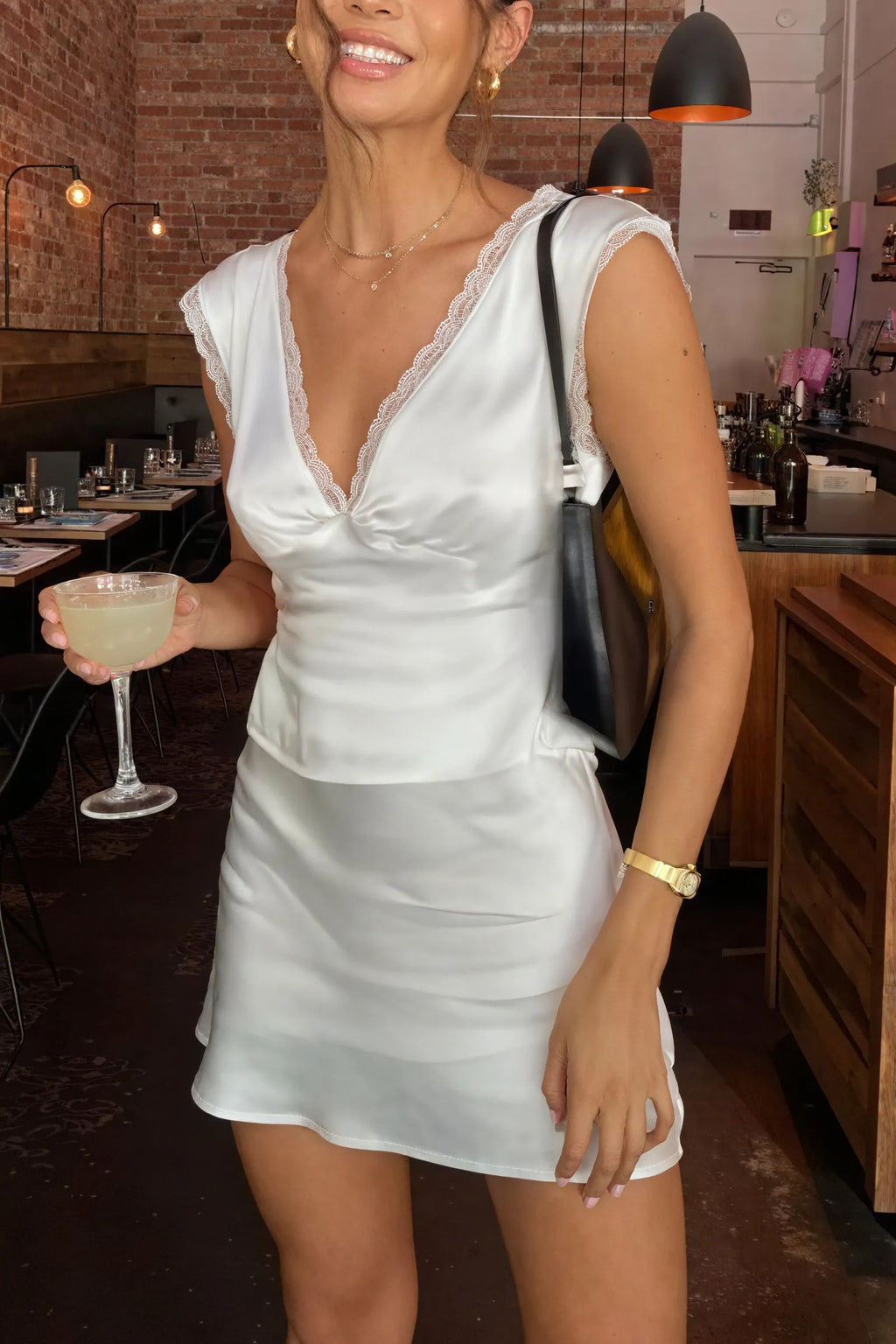 Satin-Minikleid mit Spitze