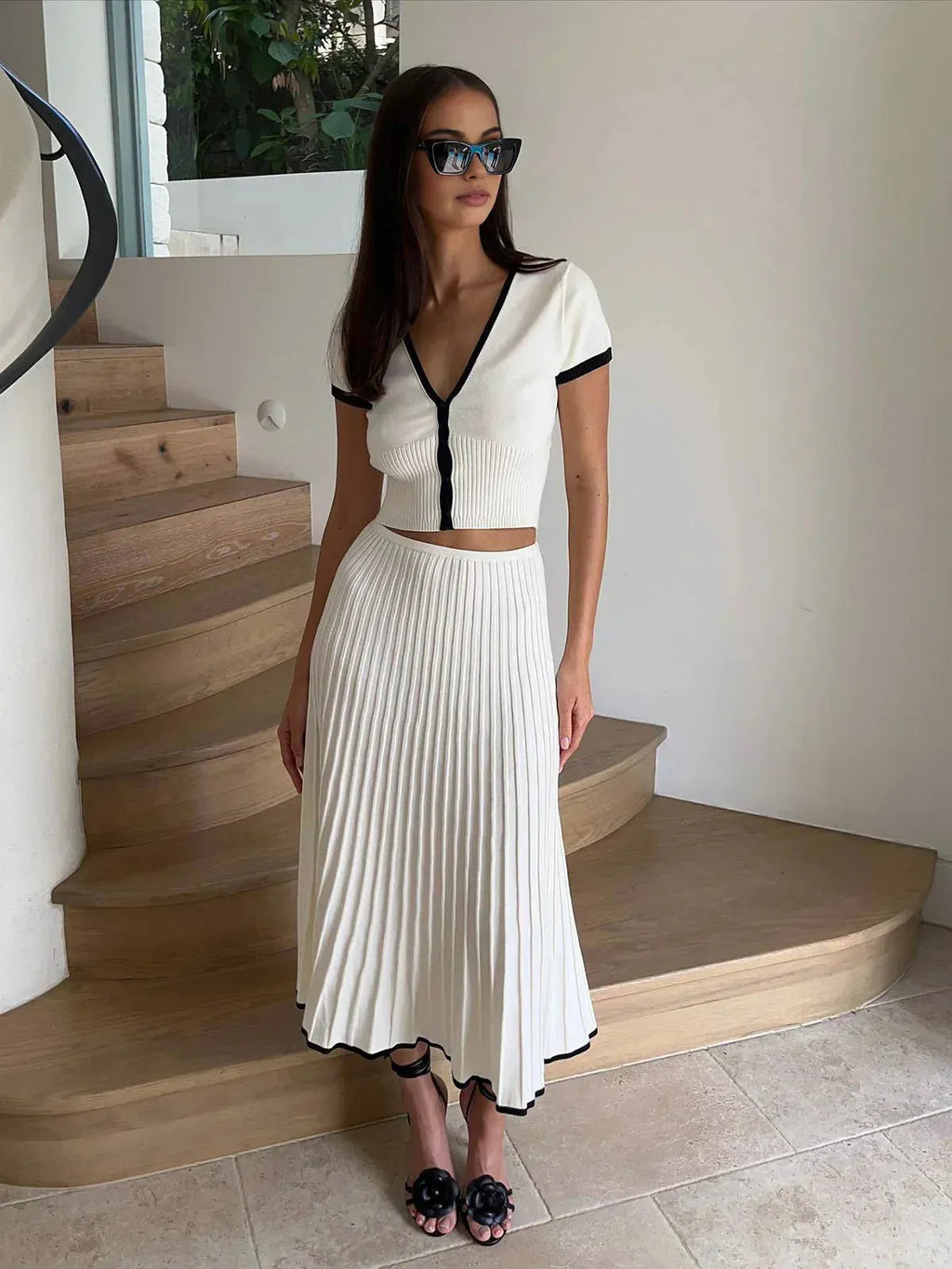Geripptes Strick-Ensemble mit hohem Bund